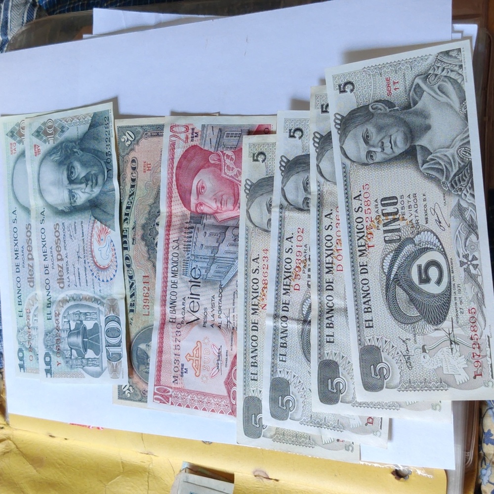 X8 vintage Bank of Mexico peso banknotes